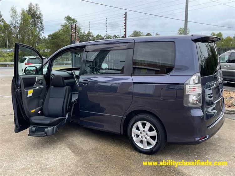 2008 Toyota VOXY Wagon ZRR70