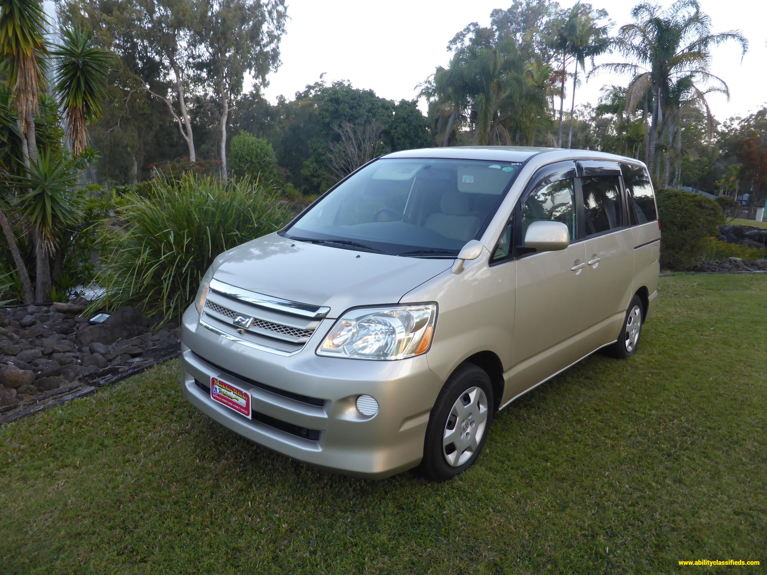 2007 Toyota Voxy