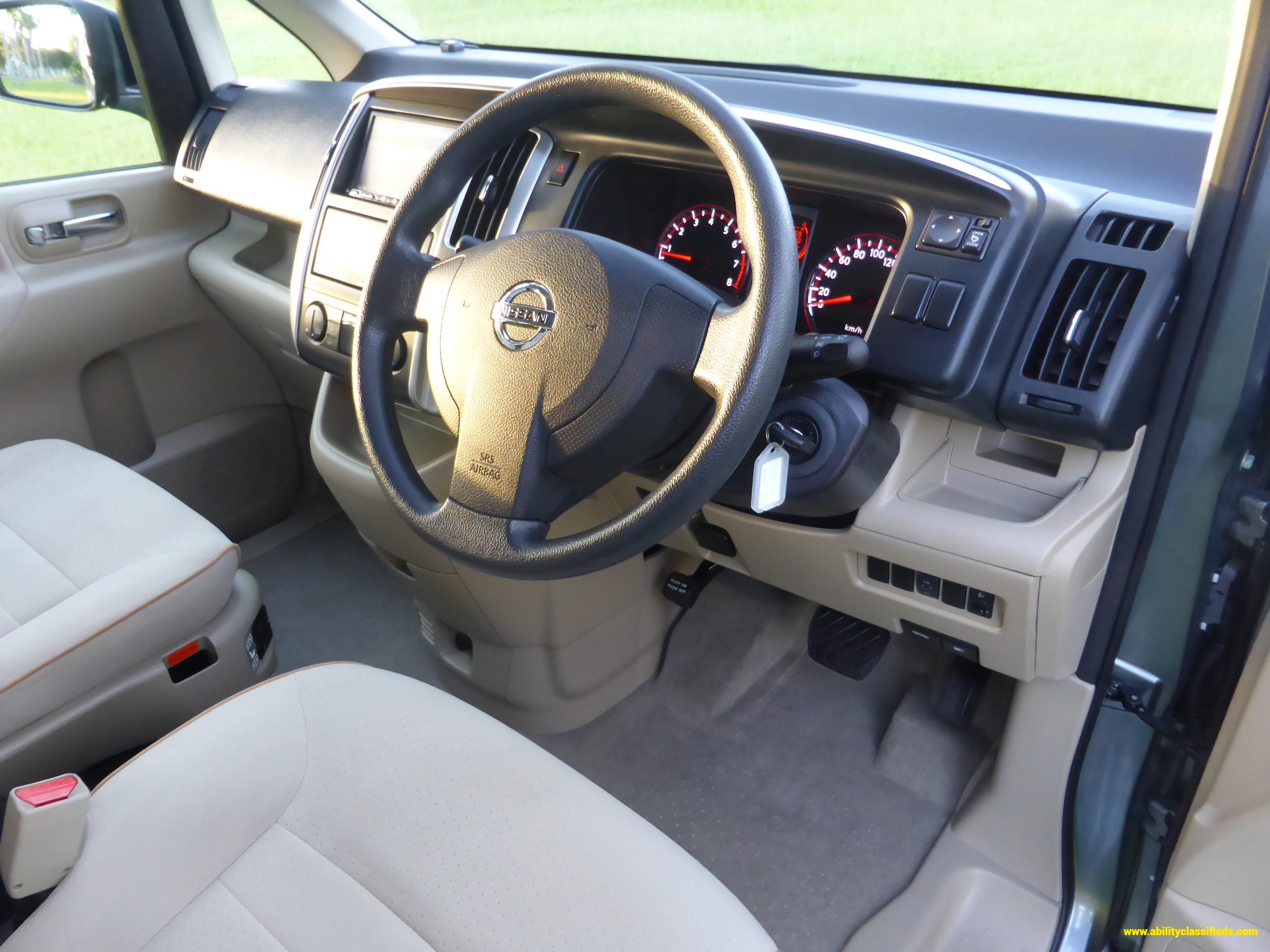 2010 Nissan Serena