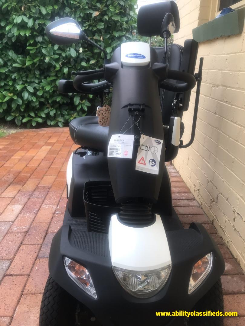 Near new electric scooter 