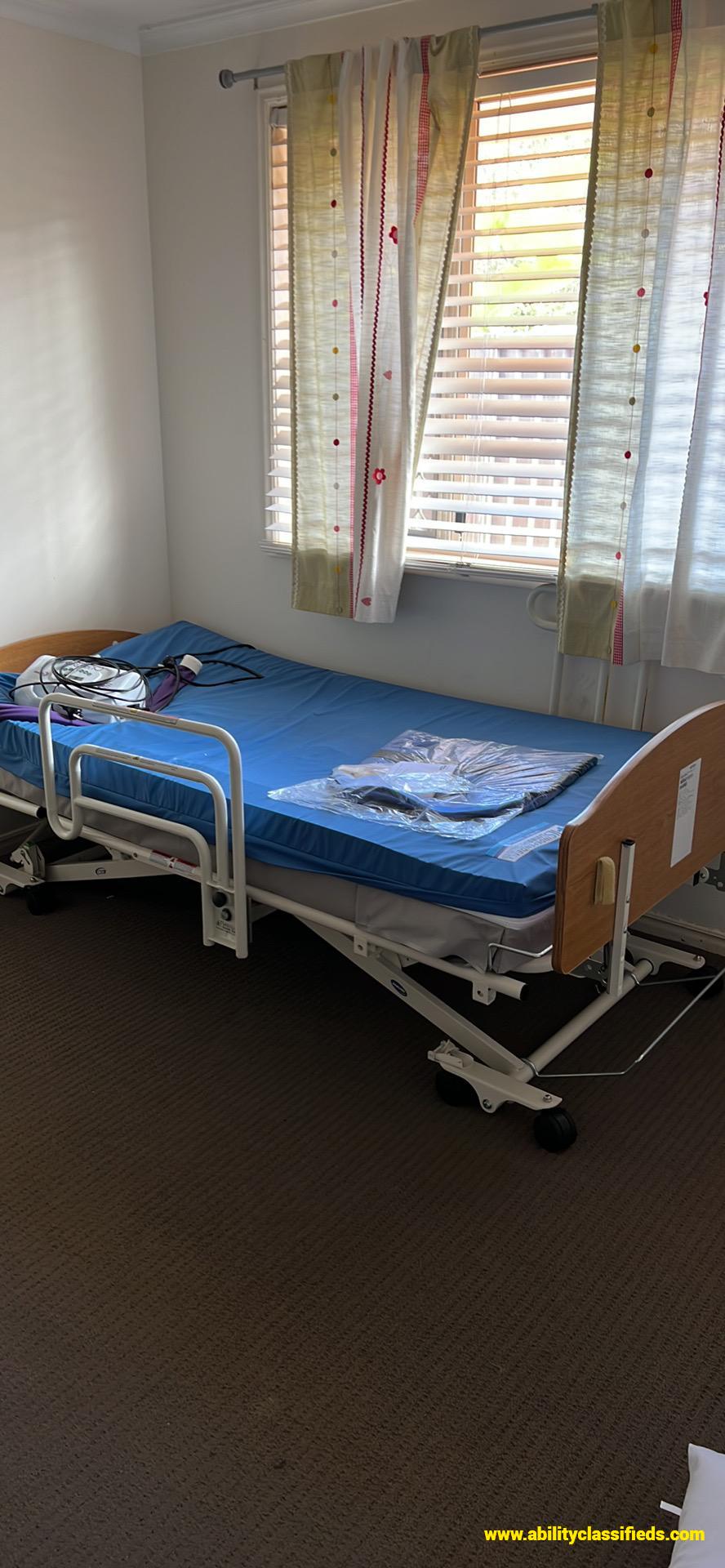 Invacare Electric adjustable bed