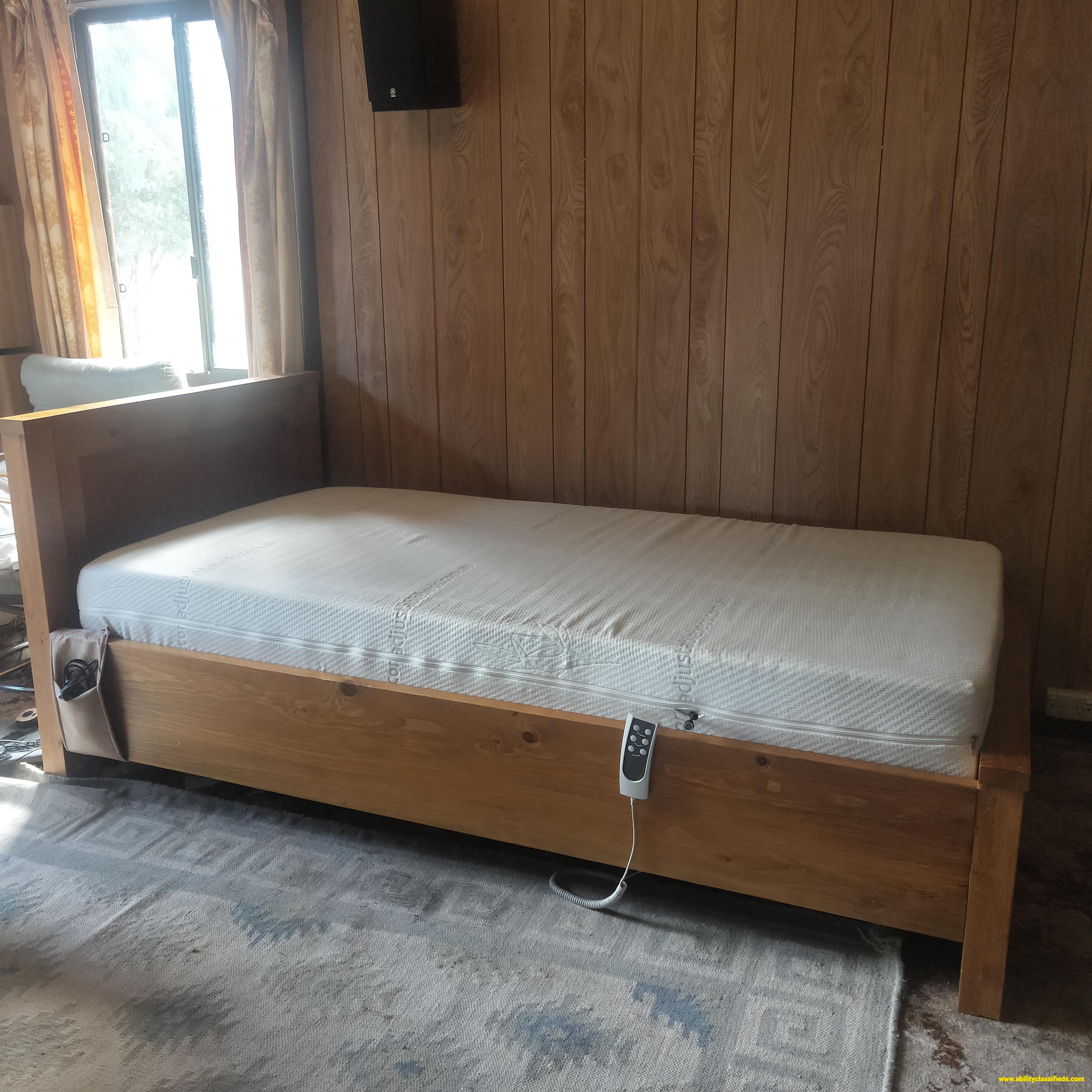 Electric, adjustable king single bed - excellent condition