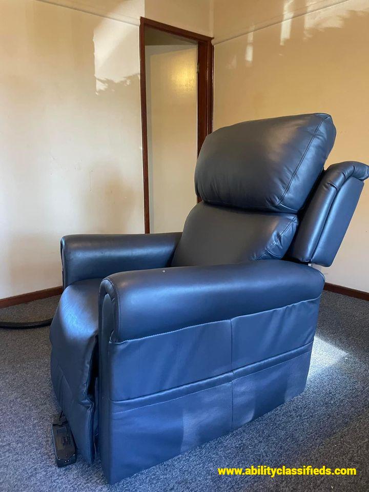 Quad Motor Leather Lift Chair