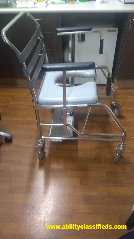 SHOWER COMMODE ,BARIATRIC ,700MM SEATING WIDTH, 400kg weight capacity 
