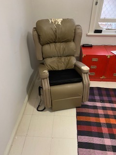 Configura Comfort 1 Lift and Recliner Chair