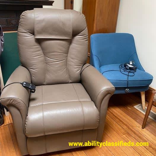 Lift, rest and recline armchair - Montreal Wall hugger