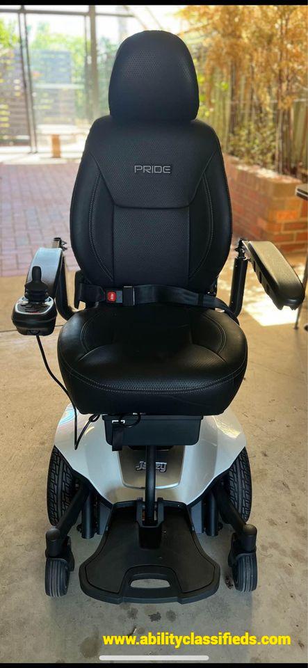  ♿ Electric wheelchair (Pride Jazzy)   