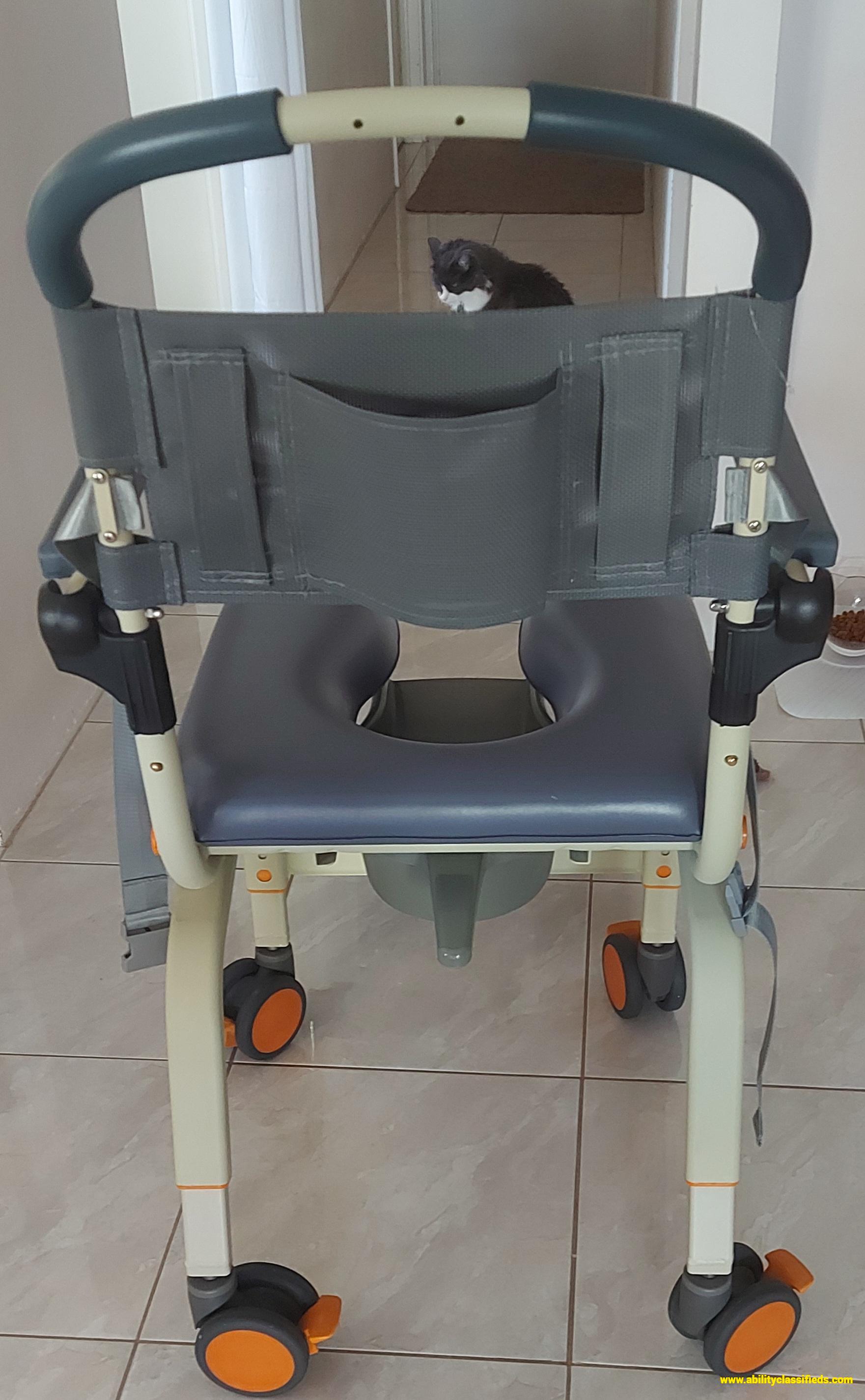 Shower buddy shower chair
