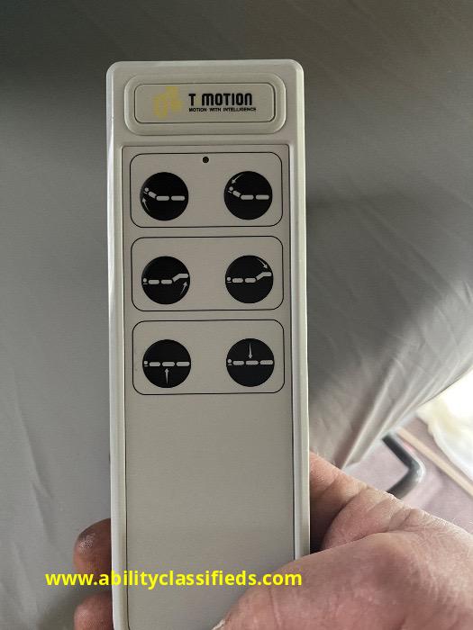 Electronic bed with inflatable mattress