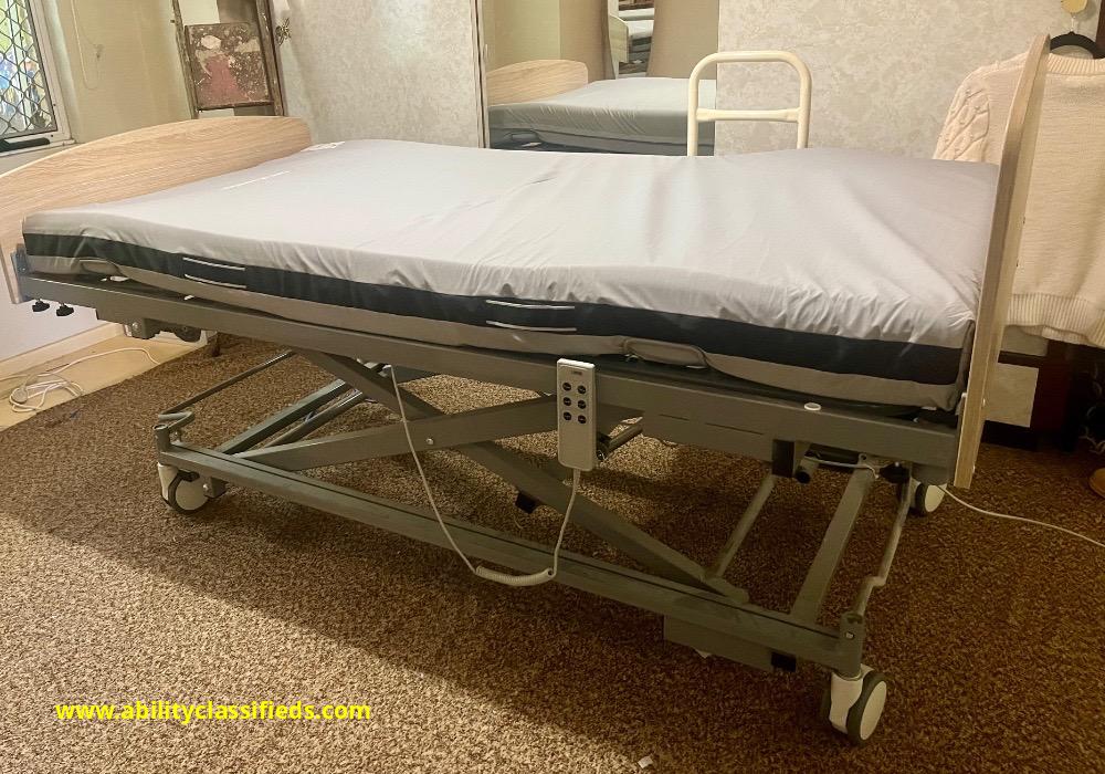 Nursing bed - electric - king single 