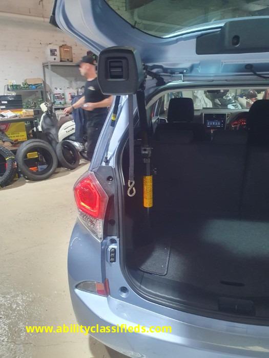 Toyota Ractis Auto.  With electronic front transfer seat and rear Crane - Image 4 of 19