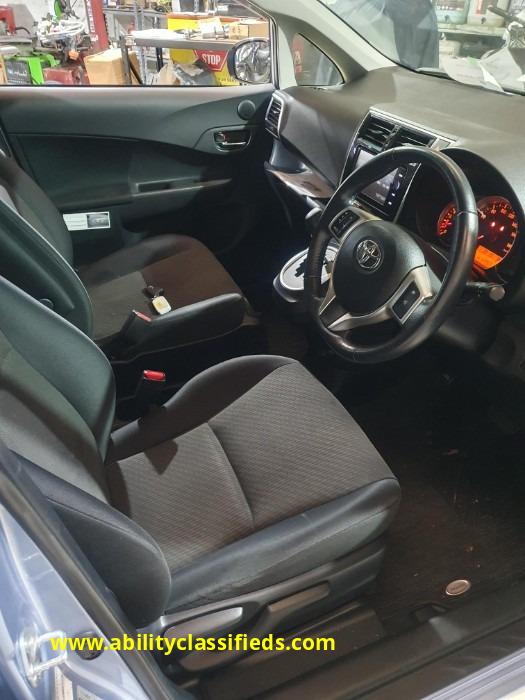 Toyota Ractis Auto.  With electronic front transfer seat and rear Crane - Image 5 of 19
