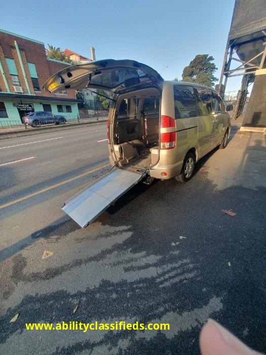 TOYOTA NOAH Wheelchair accessible vehicle - Image 3 of 11