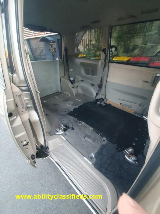 TOYOTA NOAH Wheelchair accessible vehicle - Image 6 of 11