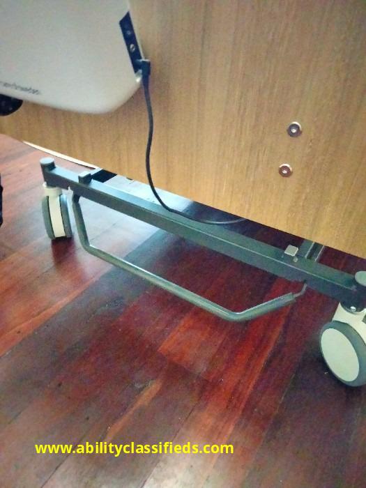 Nursing bed, fully adjustable, as new - Image 3 of 8