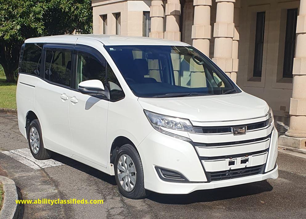 TOYOTA NOAH AUTOMATIC, Factory Built Wheelchair Accessible Vehicle - Image 7 of 18