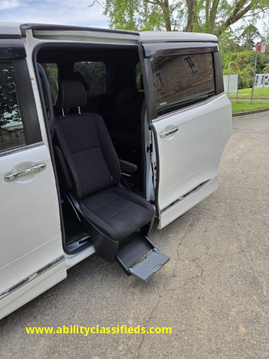 Toyota Esquire ( Modelista ) with Turney transfer seat - Image 5 of 20